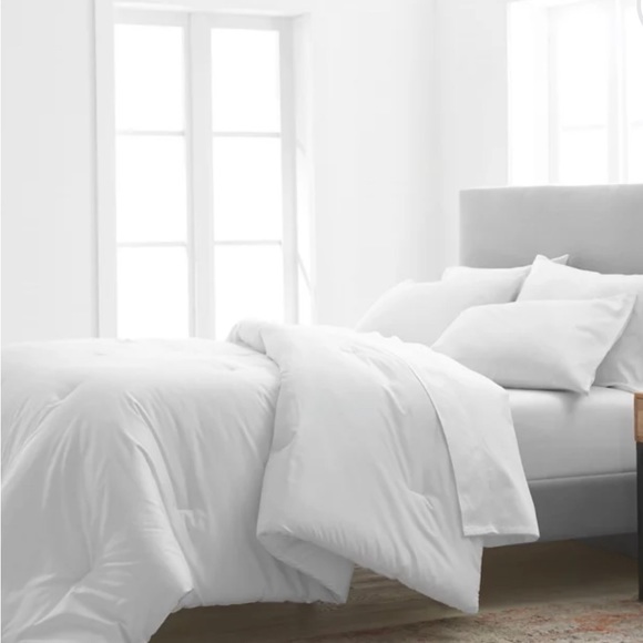 Bed Bath & Beyond Bedding Twin Comforter Set In White Poshmark